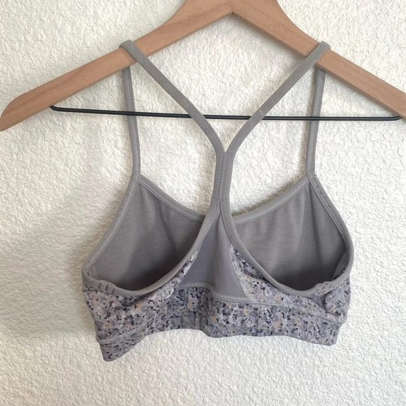 Lululemon Flow Y Sports Bra IV Petite Fleur Silver Spoon Ambient Grey Size 4 - Picture 7 of 10
